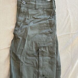 Hollister Women's Cargo Pants - Olive